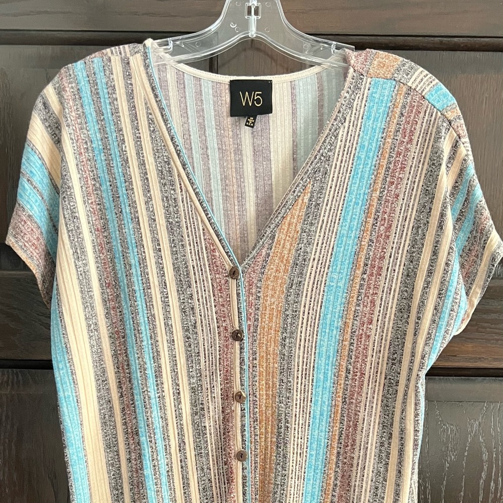 Short sleeve striped shirt